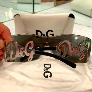 DOLCE & GABBANA SUNGLASSES